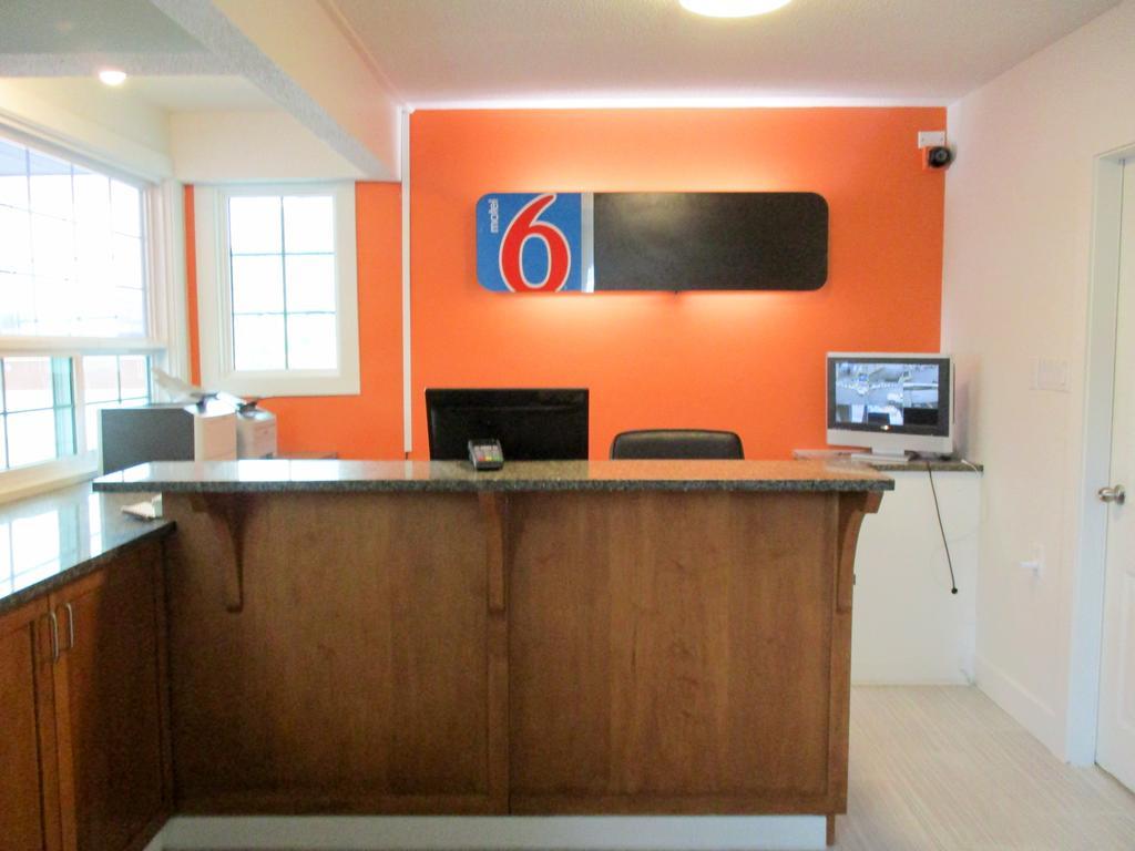 Motel 6-Kamloops, Bc Εξωτερικό φωτογραφία